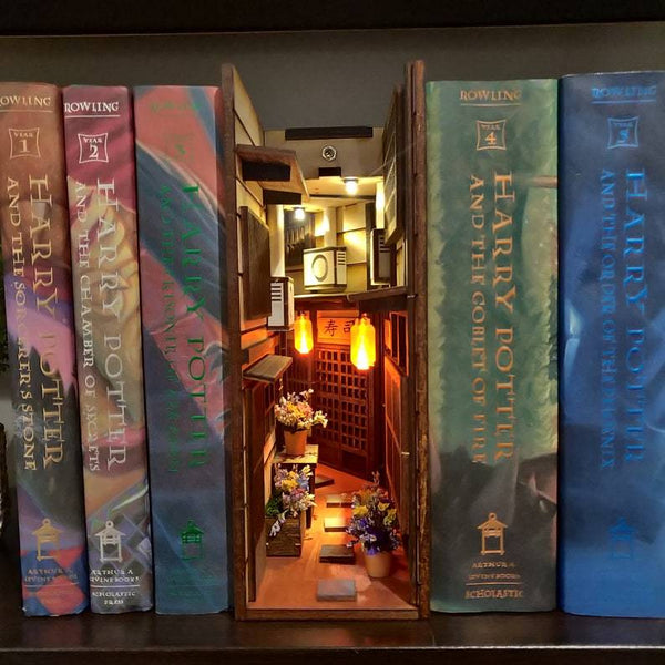 Japan Old Town AlleyWorld Bookshelf Insert Box
