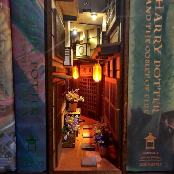 Japan Old Town AlleyWorld Bookshelf Insert Box