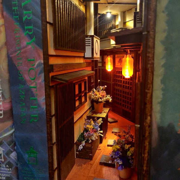 Japan Old Town AlleyWorld Bookshelf Insert Box