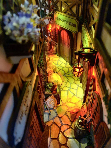 Medieval AlleyWorld Bookshelf Insert Box